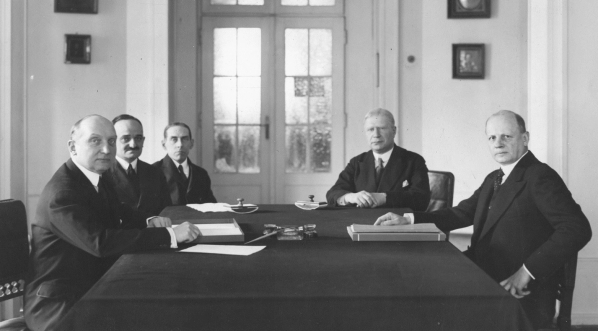  Wymiana dokumentów ratyfikacyjnych polsko-niemieckiego układu likwidacyjnego z 31.10.1929 r.  w Warszawie 21.04.1931 r.  