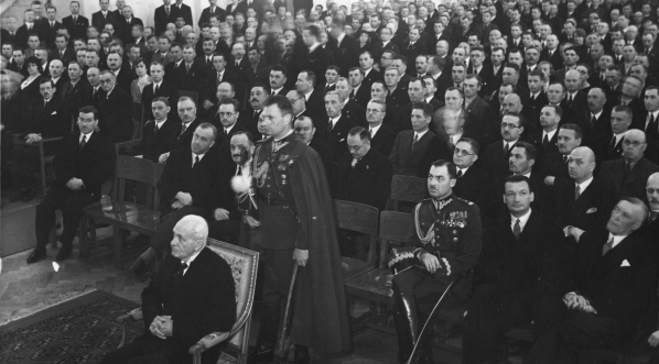  XXIV Zjazd Związku Spółdzielni Spożywców "Społem" w sali Domu Katolickiego w Warszawie 13.06.1936 r.  