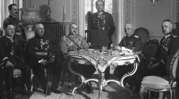  Audiencja rumuńskich wojskowych u marszałka Józefa Piłsudskiego w czerwcu 1928 roku.  