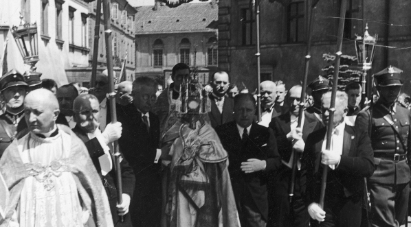  Procesja Bożego Ciała w Warszawie w latach 1936-1939.  