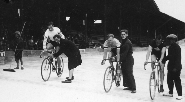  Mistrzostwa Krakowa w kolarstwie torowym na torze KS Cracovia w Krakowie w 1926 r.  