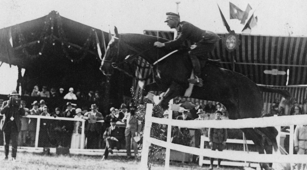  Międzynarodowy Konkurs Hippiczny w Nicei w maju 1925 roku.  