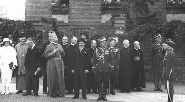  Promocja podchorążych w Szkole Podchorążych Artylerii w Toruniu w latach 1934 - 1935.  