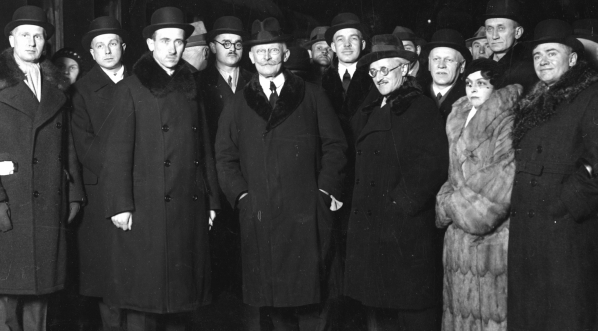  Przyjazd posła nadzwyczajnego i ministra pełnomocnego RP w ZSRR Stanisława Patka do Warszawy 27.07.1932 r. (2)  