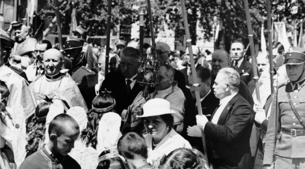  Uroczystość Bożego Ciała w Warszawie 8.06.1939 r.  