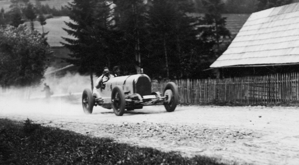  Eliminacje do Mistrzostw Polski - wyścig samochodowy w Krzyżowej w czerwcu 1929 roku (2)  