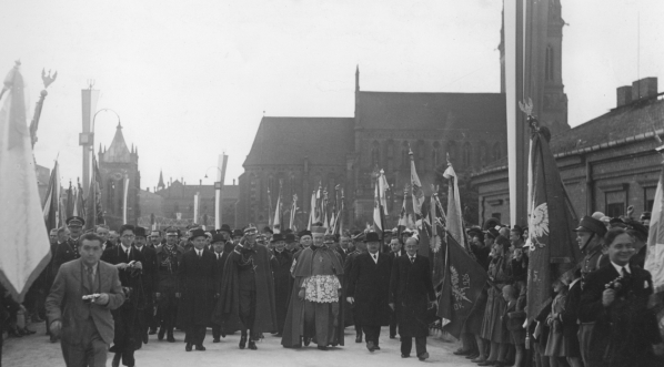  Uroczystość otwarcia mostu im. Marszałka Edwarda Śmigłego-Rydza na Wiśle we Włocławku  we wrześniu 1937 roku. (2)  