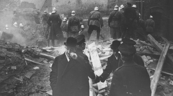  Katastrofa budowlana w Warszawie w 1932 roku.  