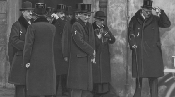  Uroczystości z okazji dwunastej rocznicy pontyfikatu papieża Piusa XI, Warszawa luty 1934 roku.  