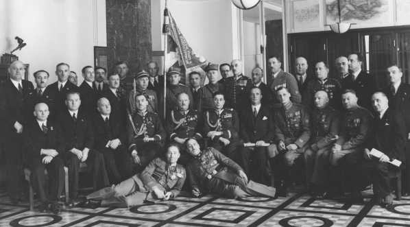  Zebranie członków Stowarzyszenia Weteranów byłej Armii Polskiej we Francji z okazji 20 rocznicy przybycia armii do kraju, Warszawa 23.04.1939 r.  