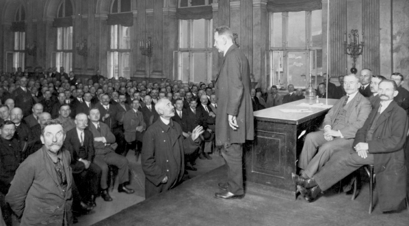  Wiec kolejarzy w Warszawie, 1925 rok.  