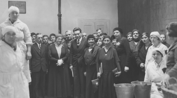  Otwarcie świetlicy i kuchni Związku Pracy Obywatelskiej Kobiet w Warszawie, marzec 1933 roku.  