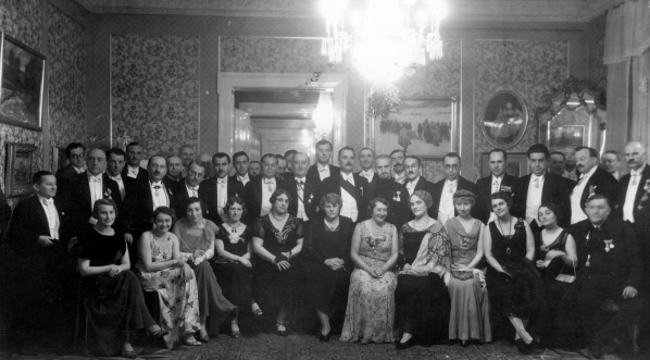  Przyjęcie u państwa Dąbrowskich z okazji pobytu w Krakowie parlamentarzystów jugosłowiańskich, czerwiec 1933 r.  