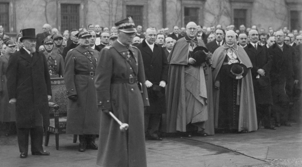  Wręczenie buławy marszałkowskiej Edwardowi Rydzowi-Śmigłemu, Warszawa 10.11.1936 r.  