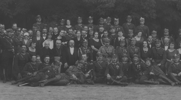  Poświęcenie sztandaru 19 Pułku Ułanów Wołyńskich w Ostrogu, sierpień 1924 roku.  