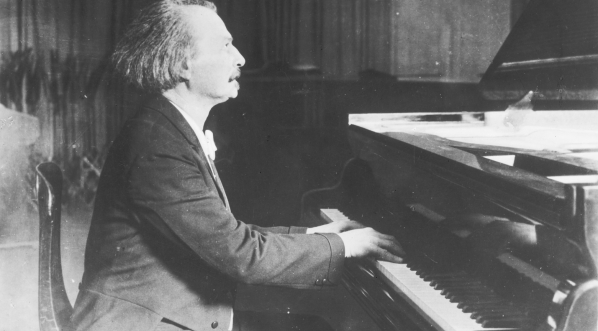  Ignacy Jan Paderewski - kompozytor, pianista.  