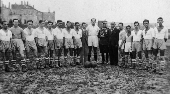  Wizyta prezesa Wołyńskiego Okręgowego Związku Piłki Nożnej mjr Leopolda Okulickiego w Żydowskim Klubie Sportowym Hasmonea Równe w sierpniu 1935 r.  