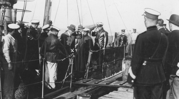  Pobyt premiera Janusza Jędrzejewicza w Gdyni w lipcu 1933 roku.  