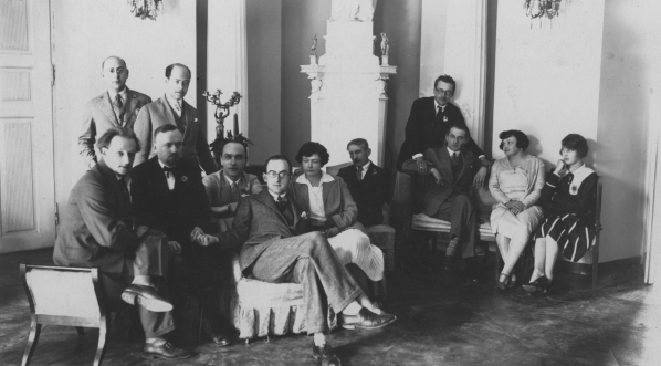  Zjazd literatów w Pławowicach w posiadłości Ludwika Hieronima Morstina z okazji pobytu w Polsce tłumacza Paula Cazina. w czerwcu  1928 roku.  