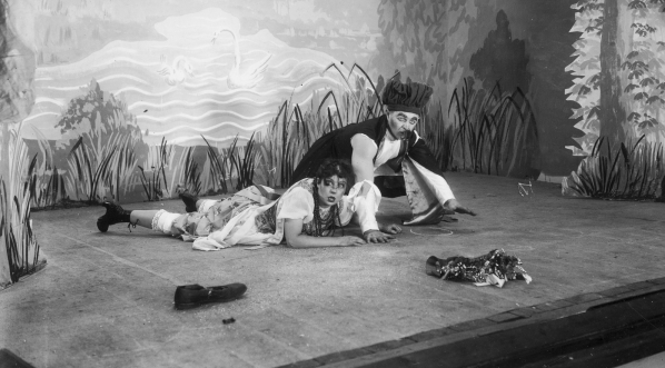  Film "Ułani, ułani, chłopcy malowani" z 1931 roku.  