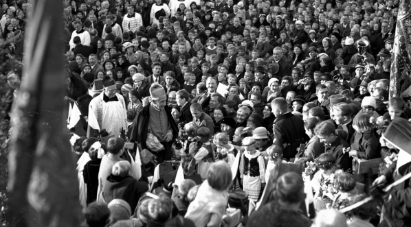  Poświęcenie kamienia węgielnego pod budowę kościoła św. Szczepana w Krakowie w październiku 1933 roku.  