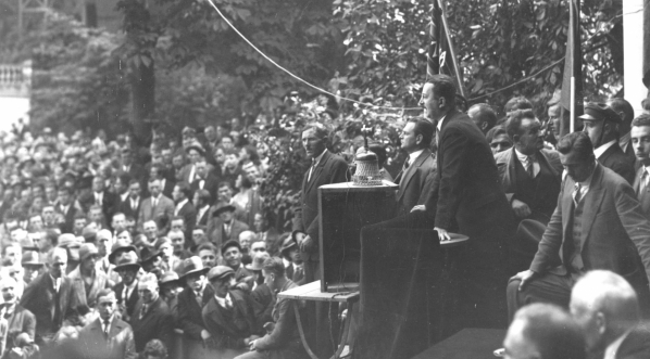  Wiec Centrolewu w Dolinie Szwajcarskiej w Warszawie 14.09.1930 r.  