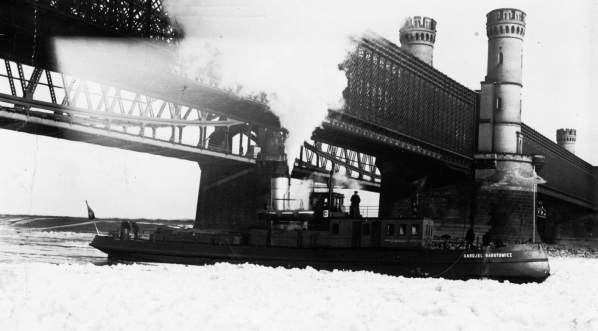  Lodołamacz "Gabriel Narutowicz".  