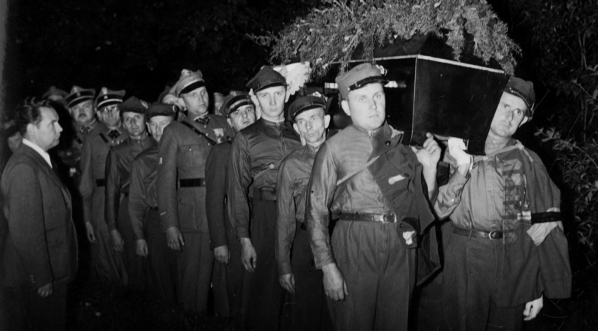  Pogrzeb posła Wojciecha Korfantego w Katowicach w sierpniu 1939 roku.  