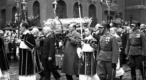  Sprowadzenie relikwii św. Andrzeja Boboli do Polski w czerwcu 1938 roku.  