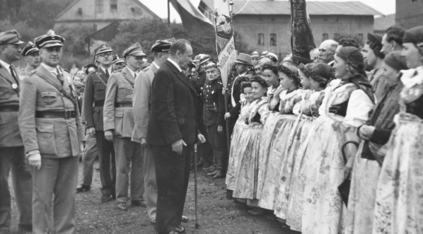  Wizyta przewodniczącego Związku Hallerczyków gen. w stanie spoczynku Józefa Hallera w Bytkowie.  