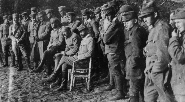  Uroczystość z okazji rocznicy powstania 4 pułku piechoty Legionów Polskich, Optowa 28.05.1916 r.  