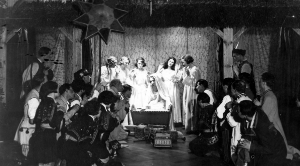  Gwiazdka dla dzieci funkcjonariuszy zamkowych na Zamku Królewskim w Warszawie 20.12.1932 r.  