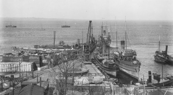  Port morski w Pucku.  