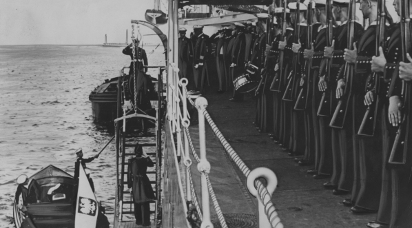  Wizyta niemieckiego krążownika "Konigsberg" w Polsce w sierpniu 1935 roku.  