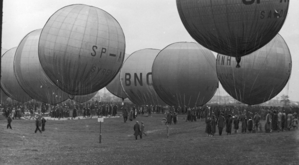  X Krajowe Zawody Balonów Wolnych o Puchar im. pułkownika Aleksandra Wańkowicza w Mościcach 8.05.1938 r.  