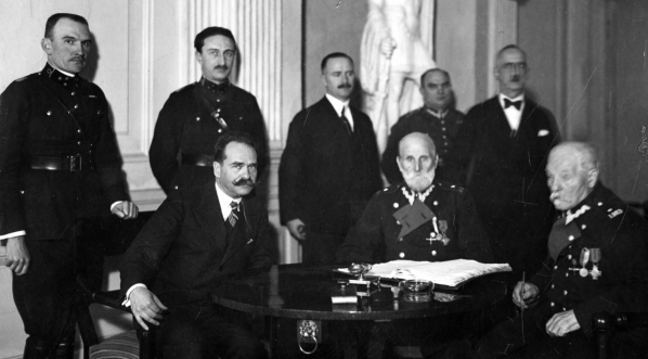  Uroczystości imieninowe prezydenta RP Ignacego Mościckiego w Warszawie w 1933 roku.  