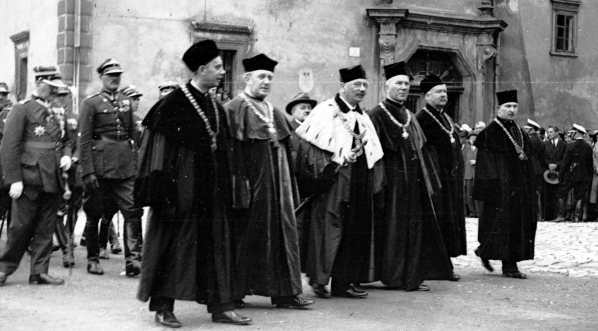  Uroczystości w Krakowie w 600 rocznicę koronacji króla Kazimierza Wielkiego 18.06.1933 r.  