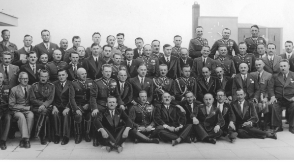  Zjazd uczestników marszu Pierwszej Kompanii Kadrowej w Krakowie w rocznicę wymarszu "kadrówki" w sierpniu 1934 roku.  