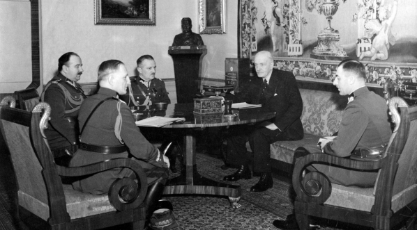  Konferencja u prezydenta RP Ignacego Mościckiego w sprawie wychowania fizycznego i przysposobienia wojskowego 21.01.1936 r.  