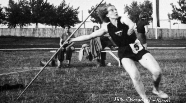  Lekkoatletyczne mistrzostwa Polski w konkurencji kobiet w Bydgoszczy w lipcu 1937 roku.  