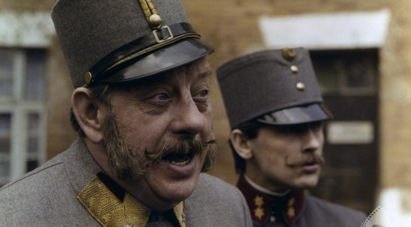  Mariusz Dmochowski i Jan Piechociński w filmie Janusza Majewskiego "C. K. Dezerterzy" z 1985 roku.  