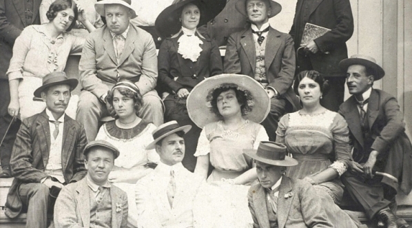  Artyści Teatru Polskiego w Połądze w 1912 roku.  