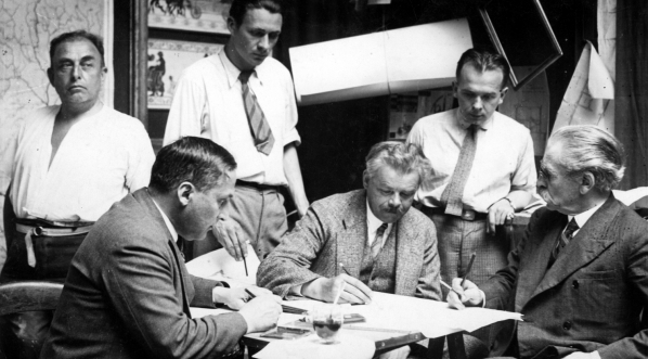  Wystawa polska "Stulecia 1830 - 1930" w Paryżu w sierpniu 1930 roku.  