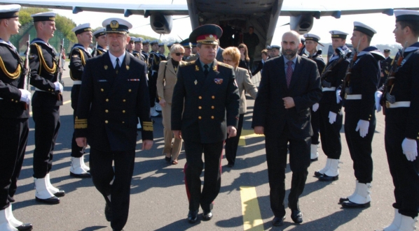  Szef Marynarki Wojennej Andrzej Karweta przyjmujący w Gdyni szefa Szefa Sztabu Generalnego Ukrainy  gen.  broni Serhija Kyryczenko 29.04.2008 roku.  