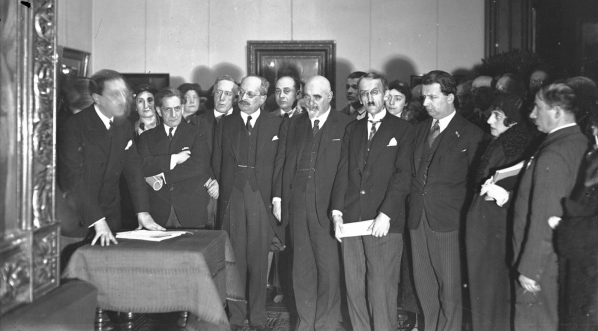  Otwarcie wystawy prac malarskich Maurycego Gottlieba w marcu 1932 roku.  