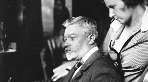  Wincenty Wodzinowski, artysta malarz z córką.  