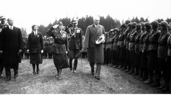  Obóz Przysposobienia Wojskowego Kobiet w Istebnej w lipcu 1931 roku.  