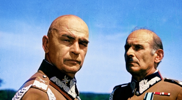  Jerzy Ziarnik i Kazimierz Zarzycki w serialu historycznym Romana Wionczka "Sekret Enigmy" (1979).  