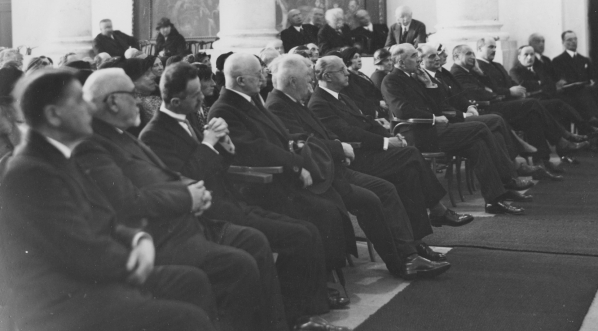  Posiedzenie poświęcone twórczości Michaela de Montaigne`a w sali honorowej Towarzystwa Naukowego Warszawskiego 28.04.1933 r.  