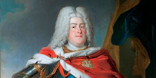 GNUŚNY MONARCHA MIĘDZY BŁAZNAMI